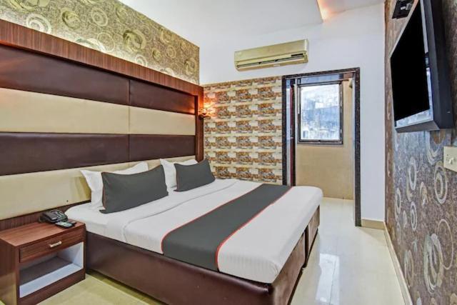 Hotel Diamond Suites Колката Екстериор снимка