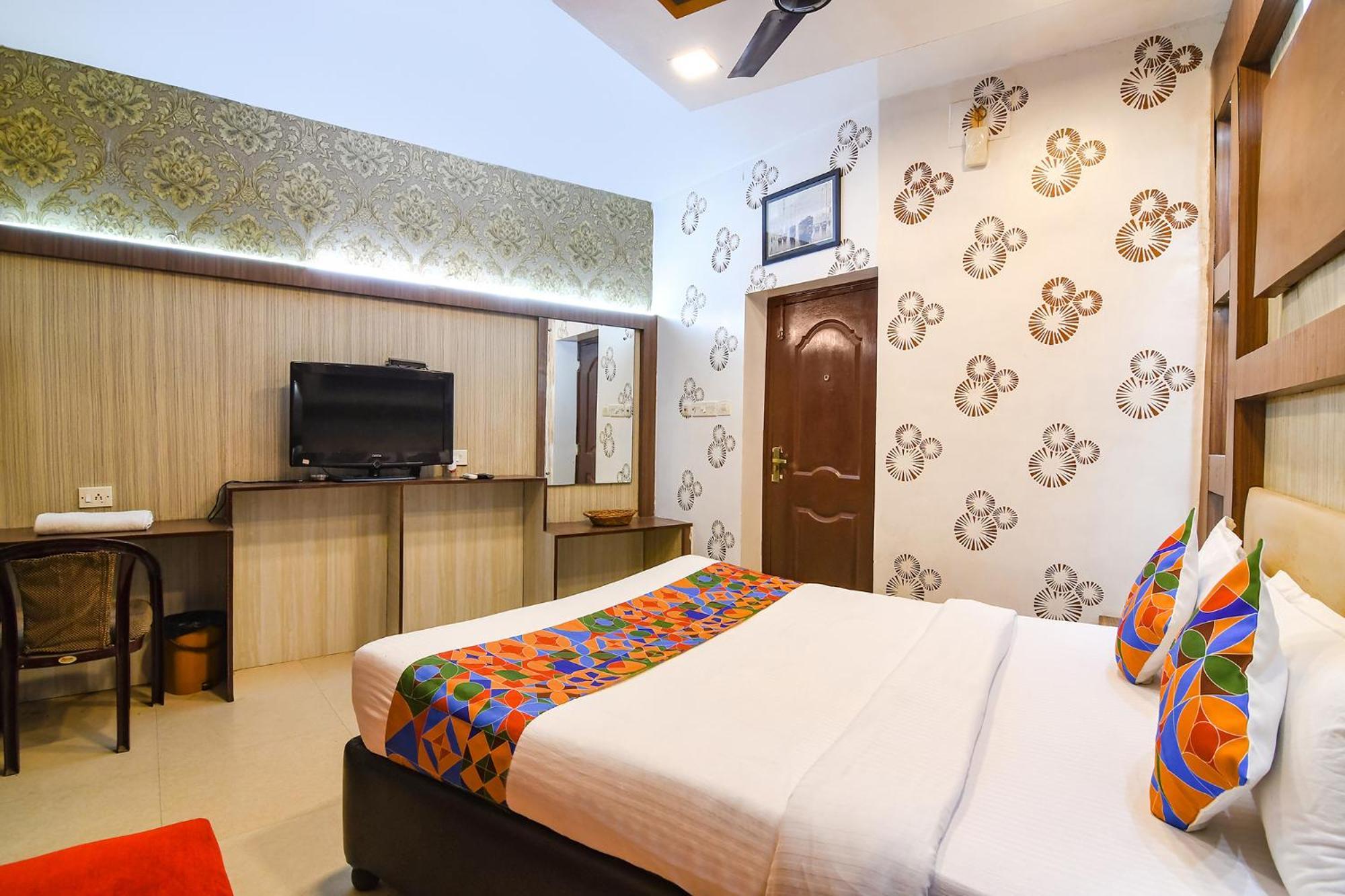 Hotel Diamond Suites Колката Екстериор снимка