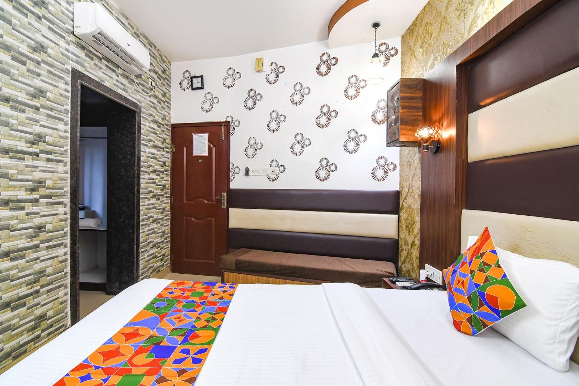 Hotel Diamond Suites Колката Екстериор снимка