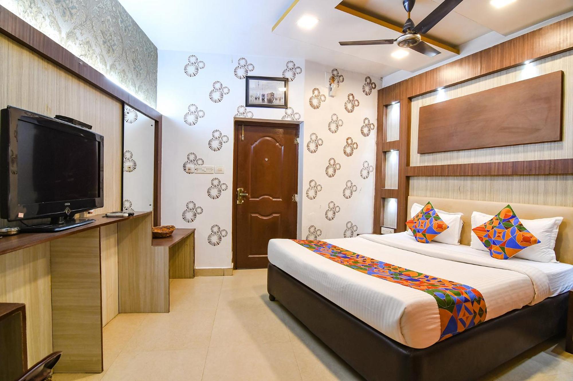 Hotel Diamond Suites Колката Екстериор снимка