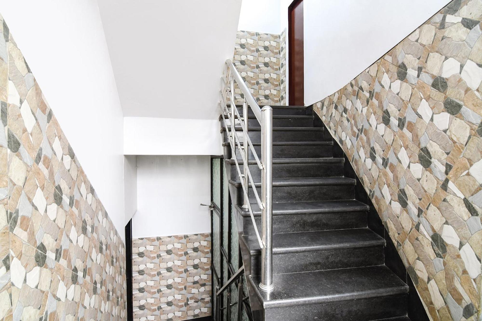 Hotel Diamond Suites Колката Екстериор снимка
