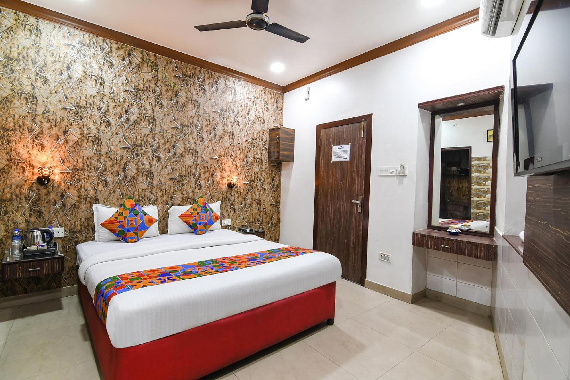 Hotel Diamond Suites Колката Екстериор снимка