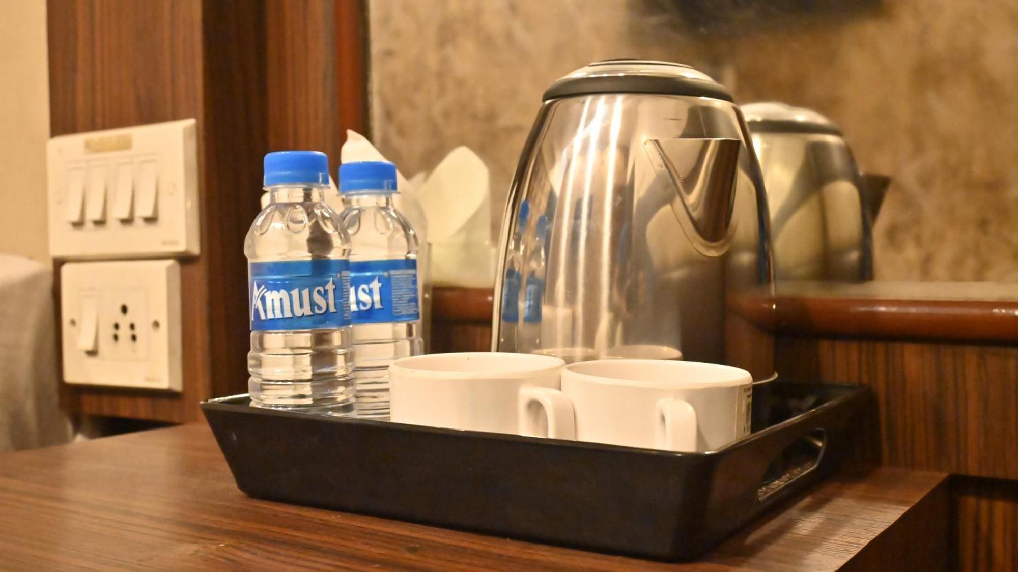 Hotel Diamond Suites Колката Екстериор снимка