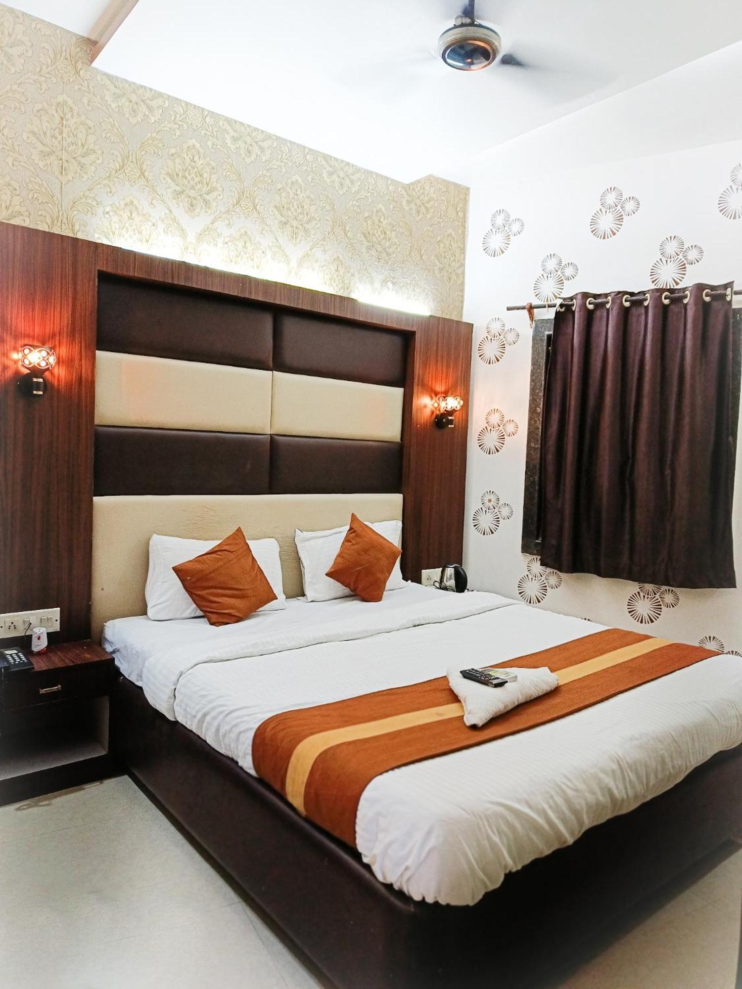 Hotel Diamond Suites Колката Екстериор снимка